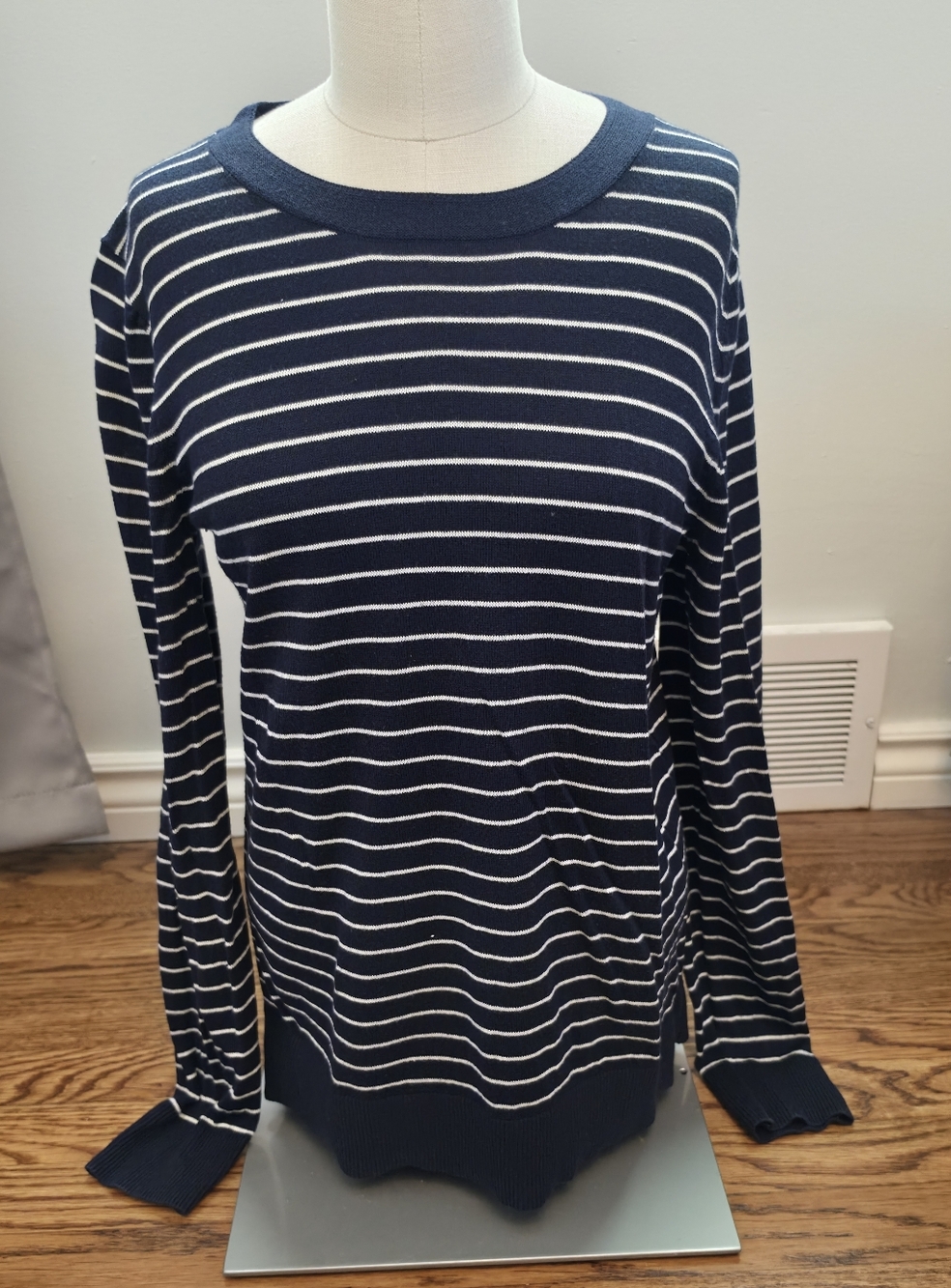 Banana Republic Navy and White Striped Crewneck Forever Sweater Size Small